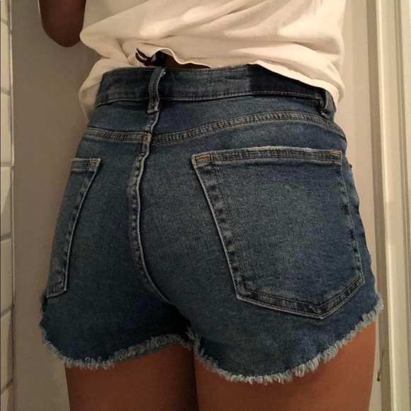 H&M jean shorts - Picture 3 of 5